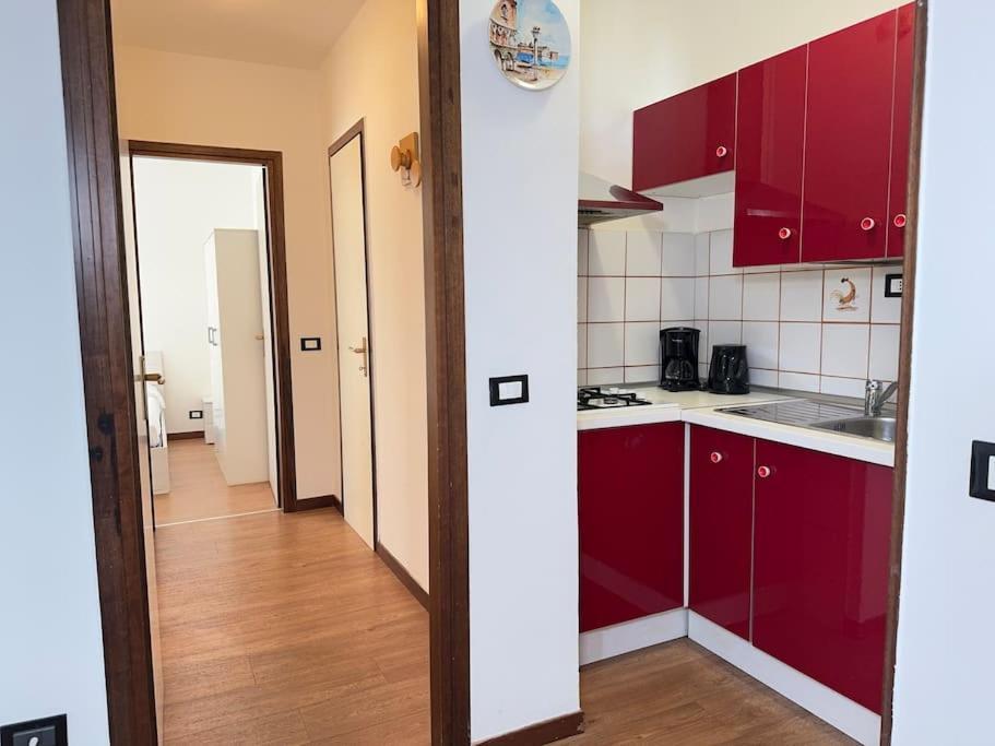 5' From Punta Gro Beach With Free Swimming Pool Sirmione Exteriör bild