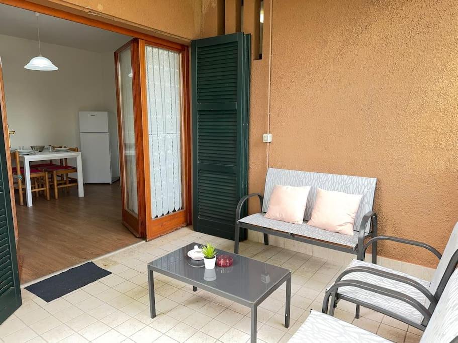 5' From Punta Gro Beach With Free Swimming Pool Sirmione Exteriör bild