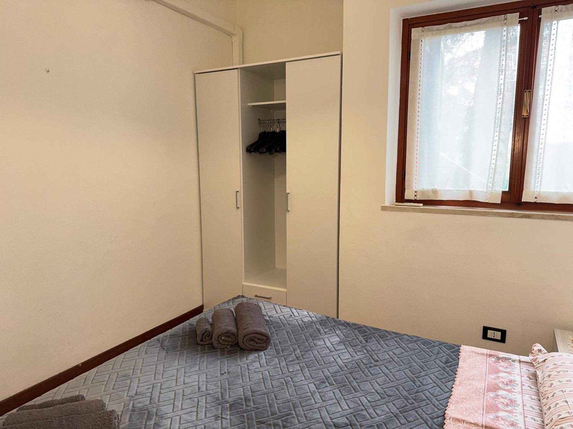 5' From Punta Gro Beach With Free Swimming Pool Sirmione Exteriör bild